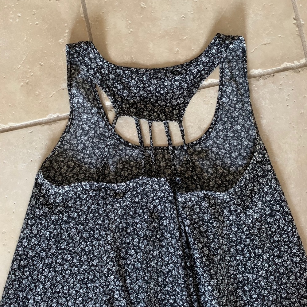 Tobi Tank - Picture 4 of 4
